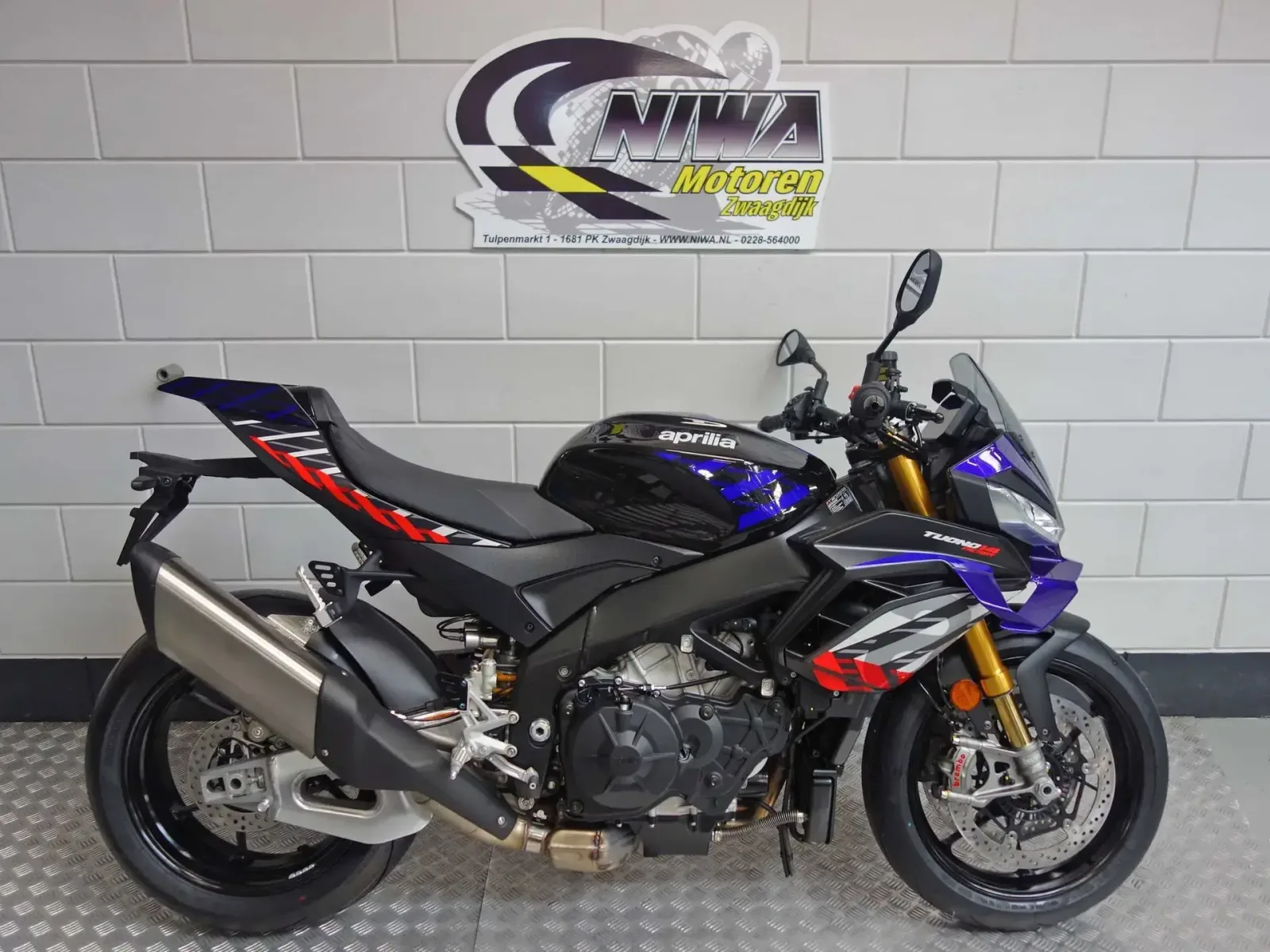 Aprilia Tuono V4 1100 FACTORY (2026) — foto 1