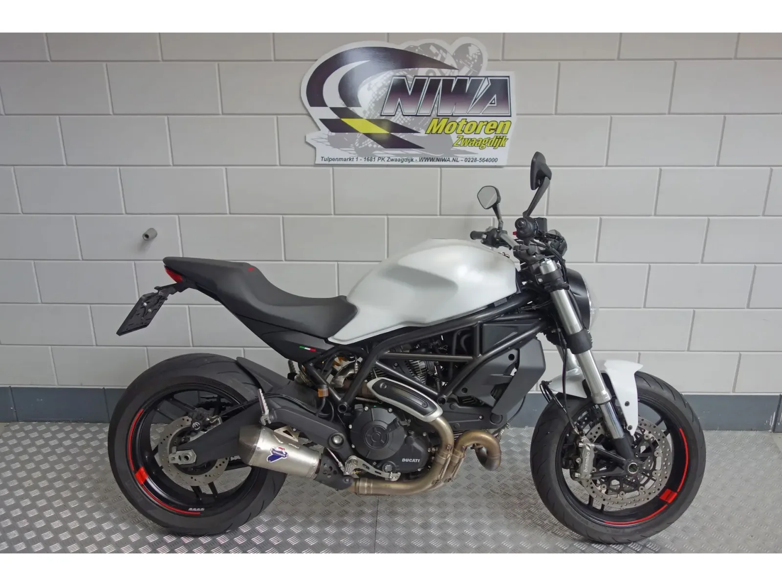 Ducati Monster 797 (2019) — foto 1