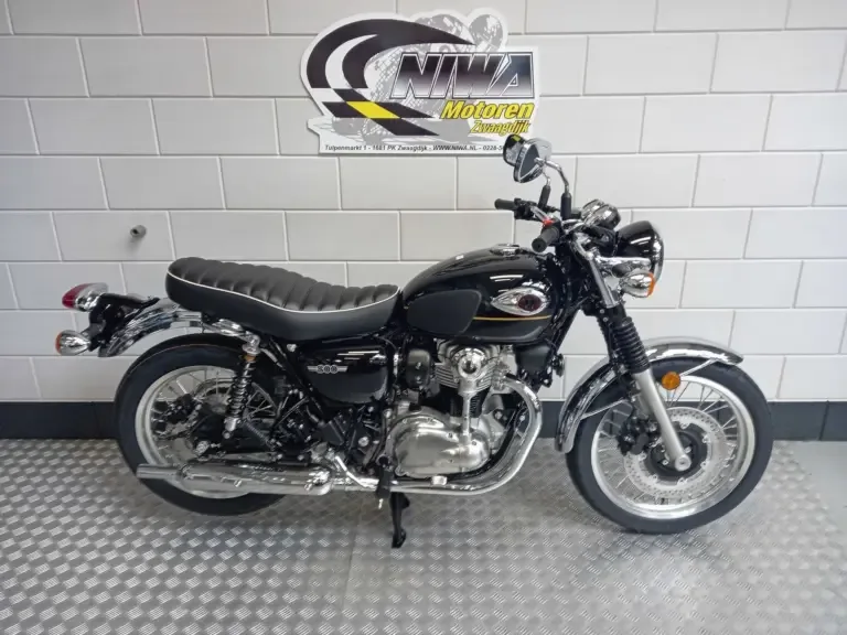 Kawasaki W800 (2026) — foto 1