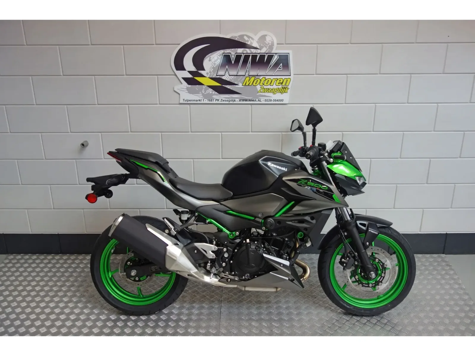 Kawasaki Z 500 SE (2026) — foto 1