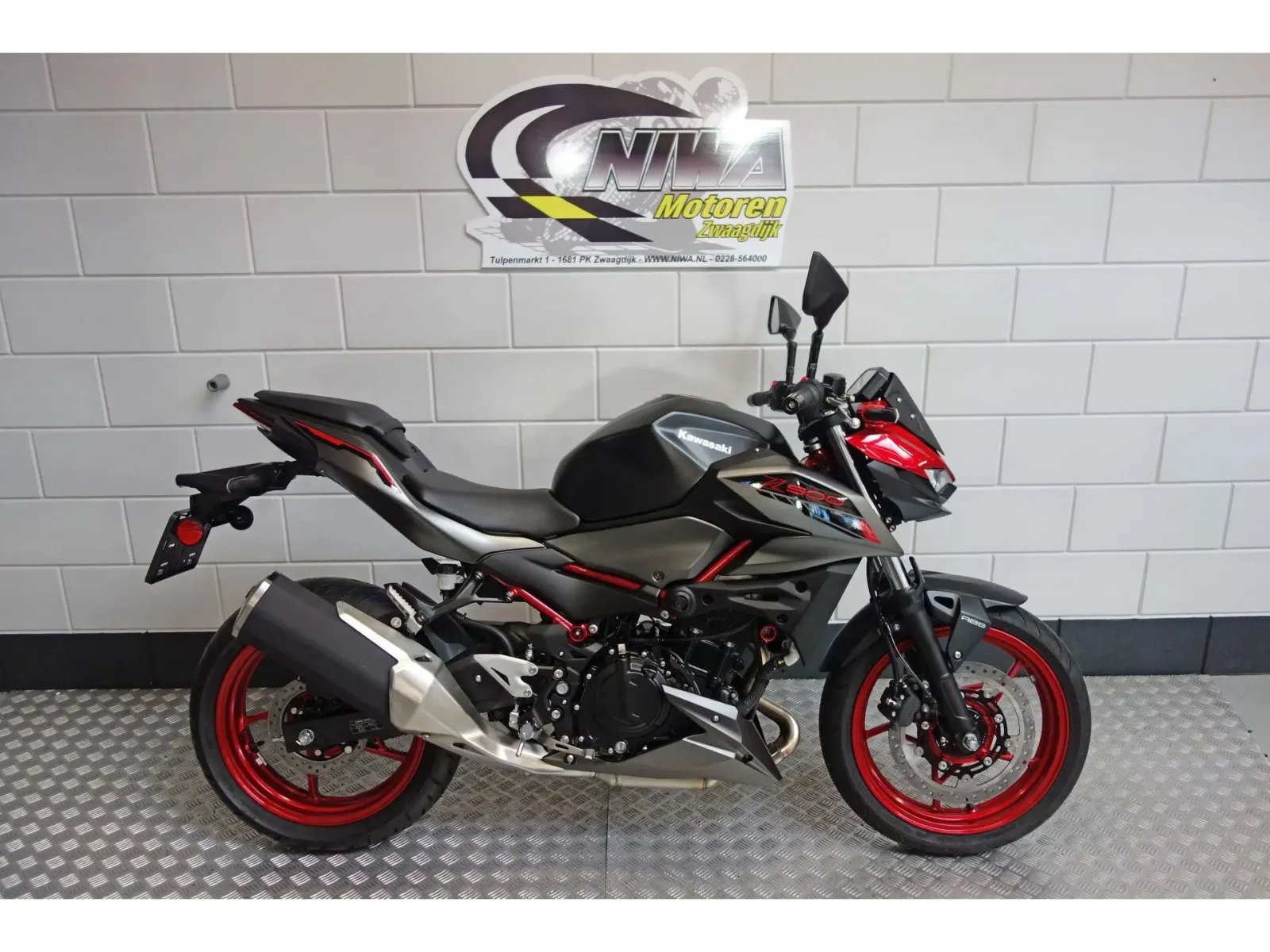 Kawasaki Z 500 SE (2025) — foto 1