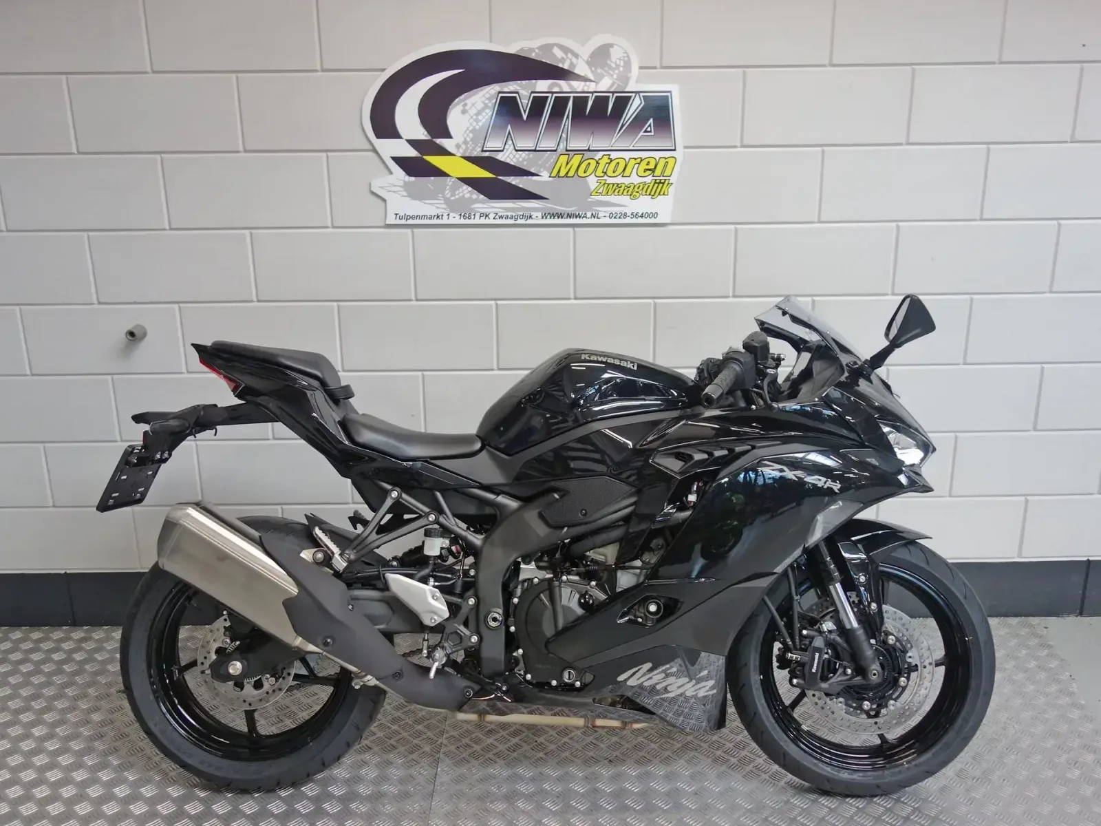 Kawasaki ZX4-R (2026) — foto 1