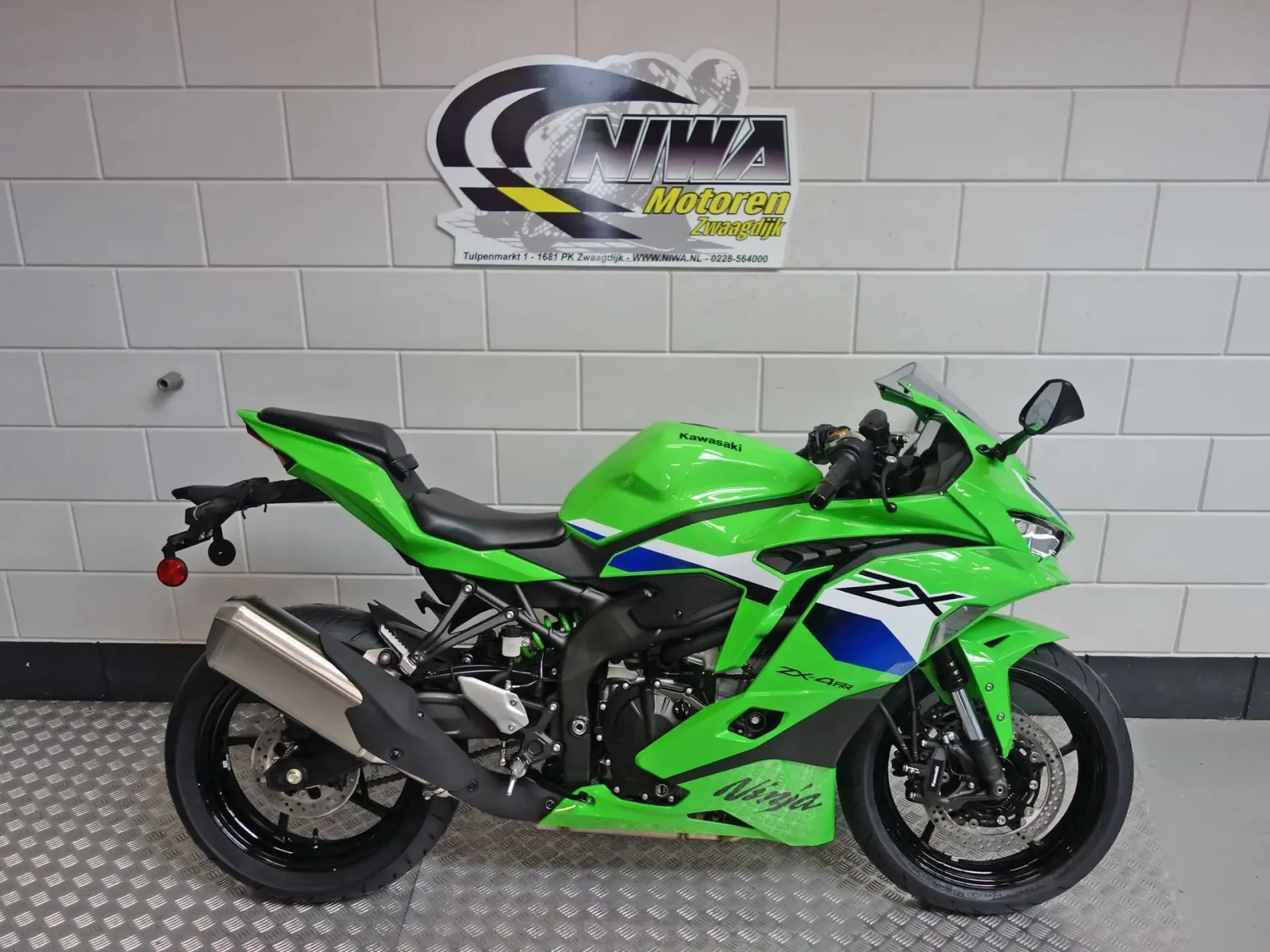 Kawasaki ZX4-RR (2026) — foto 1