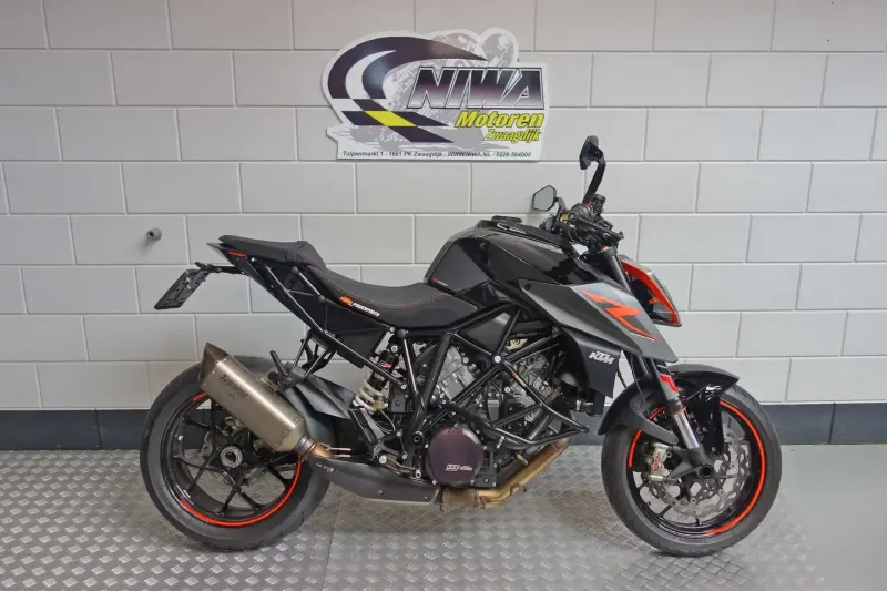 KTM 1290 SuperDuke R (2017)