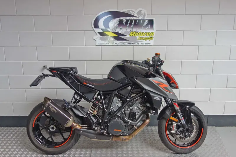 KTM 1290 SuperDuke R (2017)