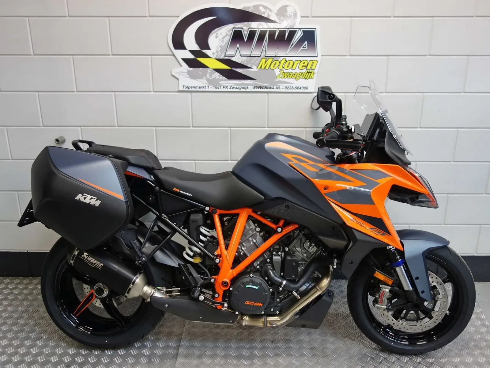KTM 1290 Super Duke GT (2024) — foto 1