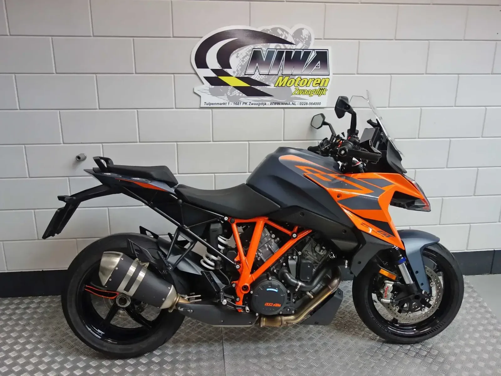 KTM 1290 Super Duke GT (2024) — foto 1