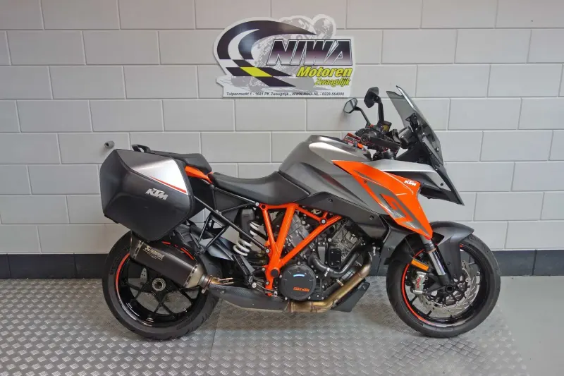 KTM 1290 Super Duke GT (2017)