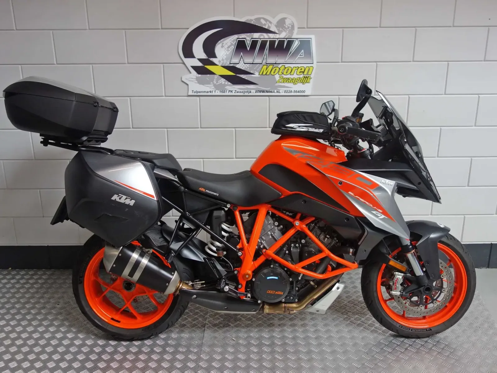 KTM 1290 Super Duke GT (2019) — foto 1