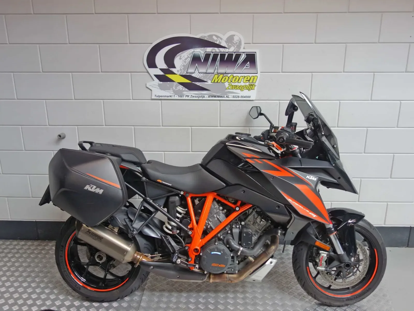 KTM 1290 Super Duke GT (2019) — foto 1