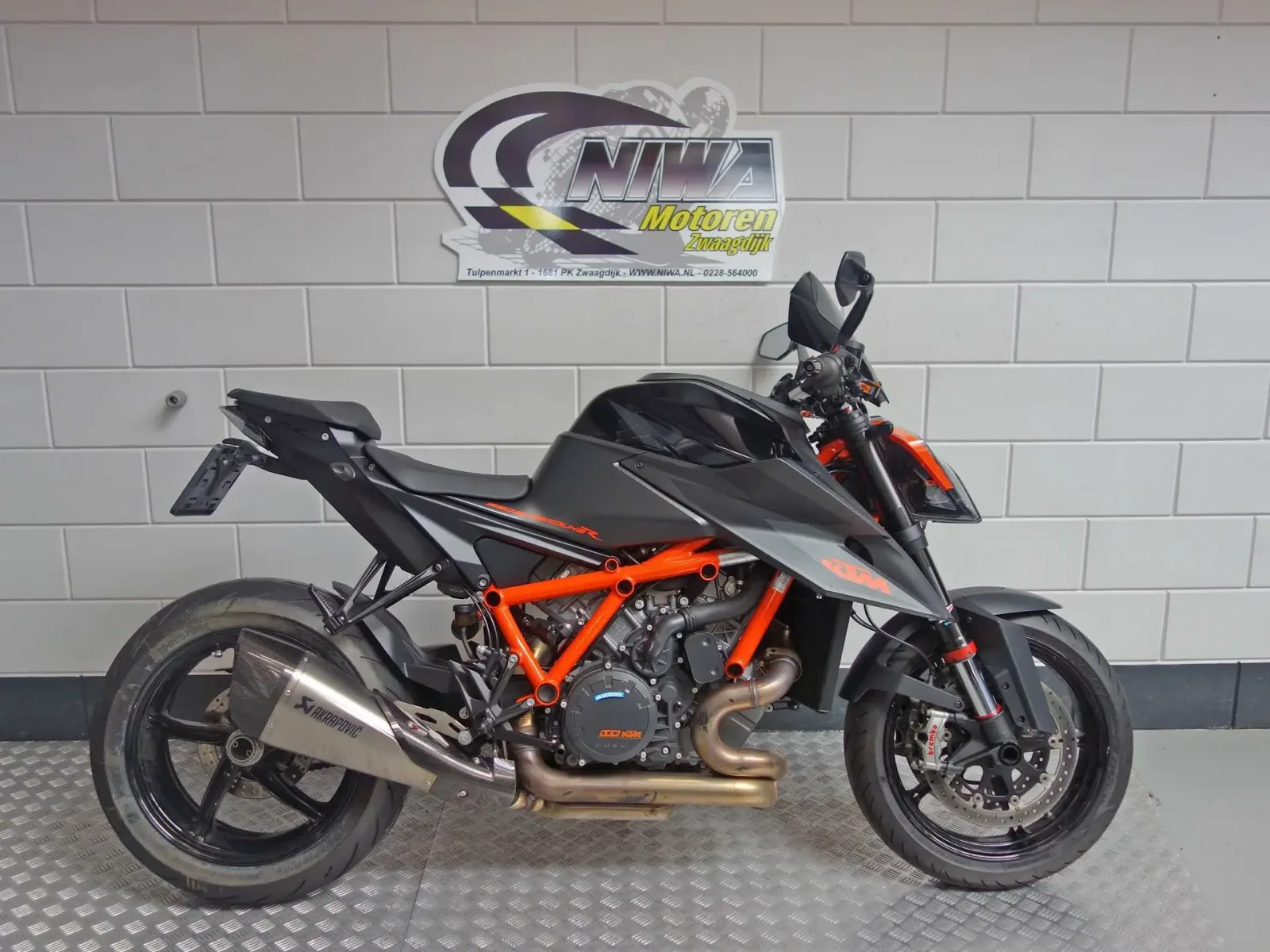 KTM 1290 SuperDuke R (2021) — foto 1