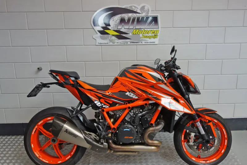 KTM 1290 SuperDuke R (2024)