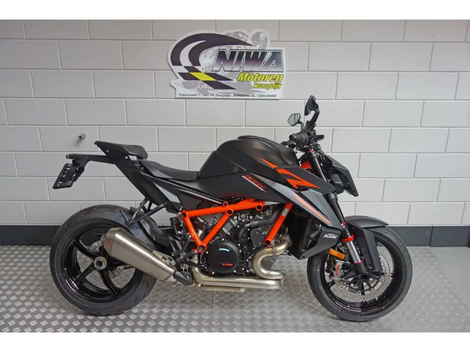 KTM 1390 Super Duke R (2026) — foto 1