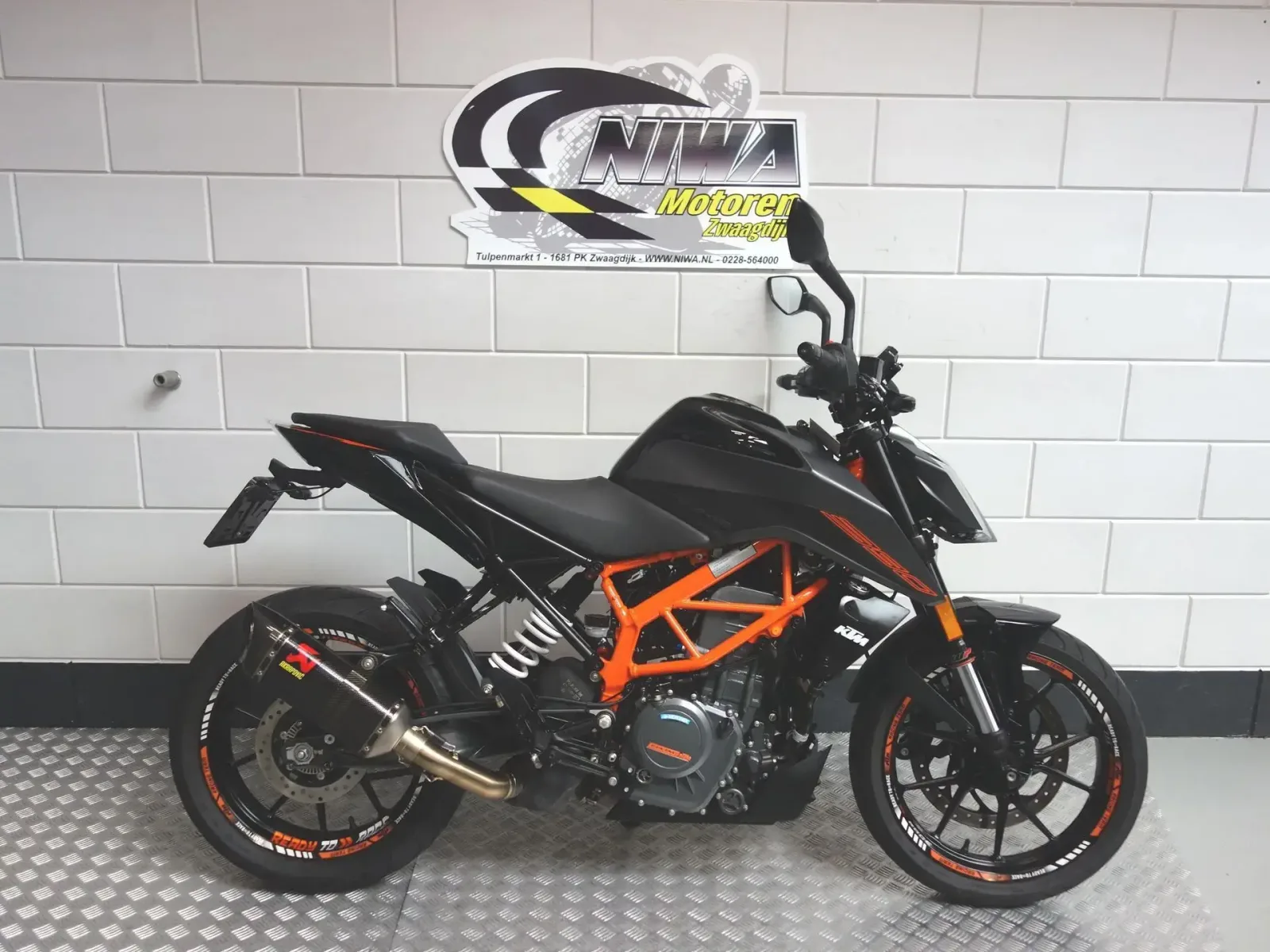 KTM 390 Duke (2023) — foto 1