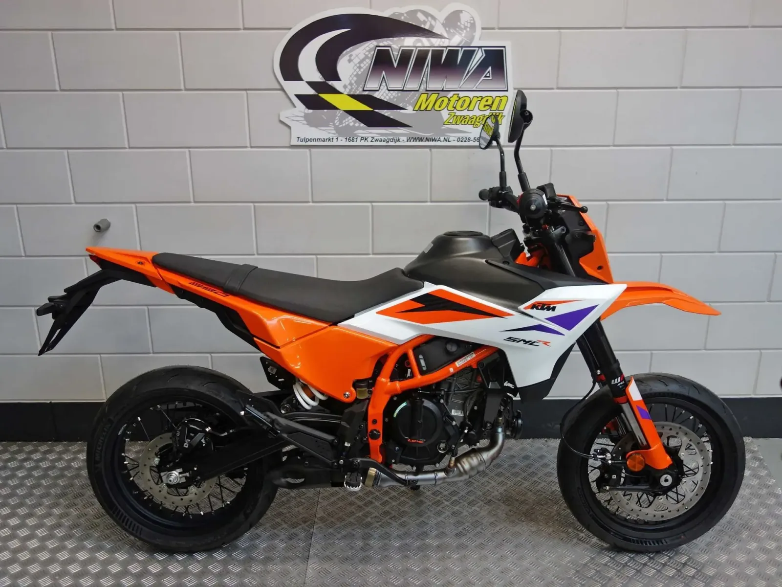 KTM 390 SMC R (2026) — foto 1