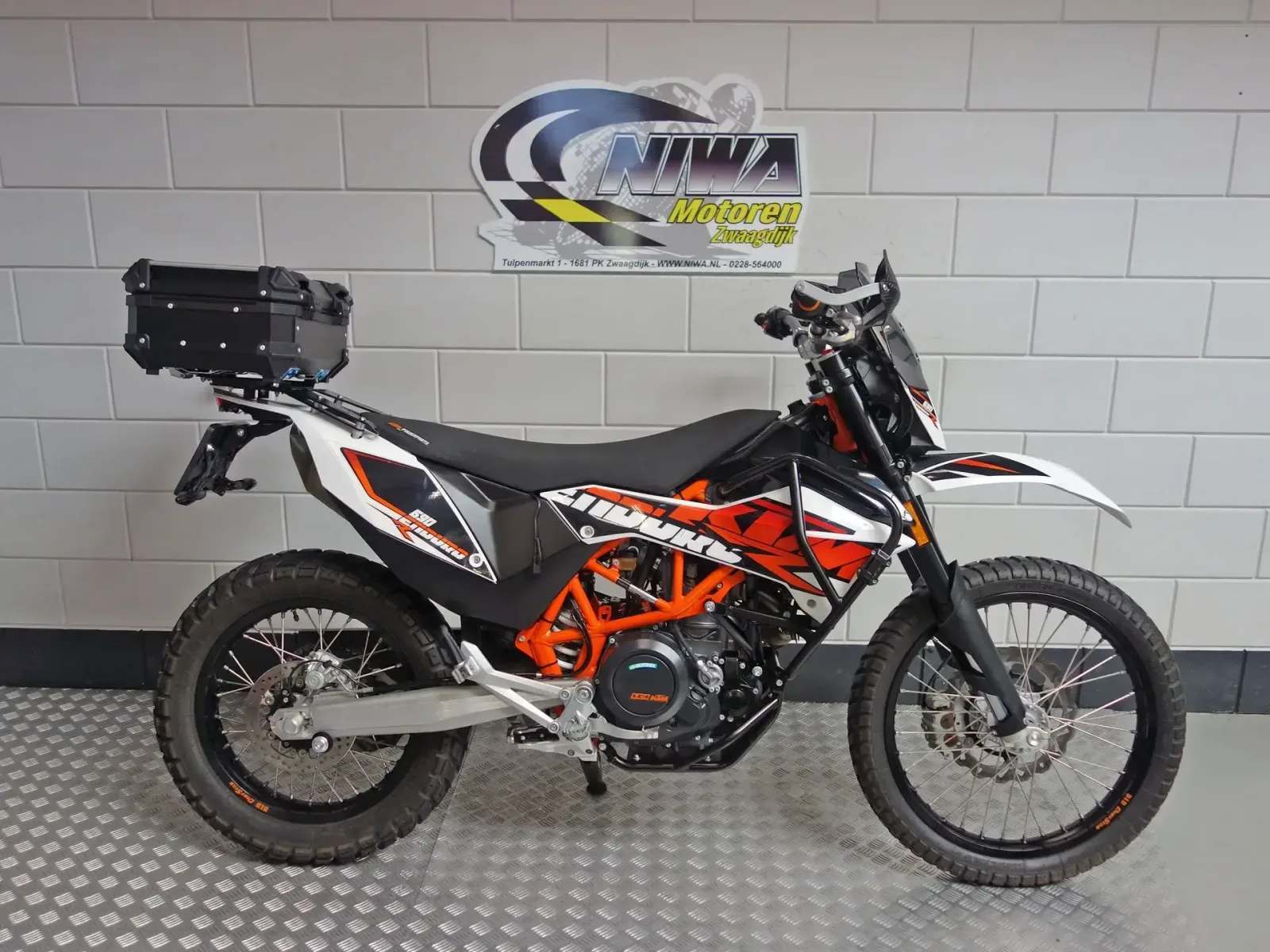KTM 690 Enduro R (2017) — foto 1