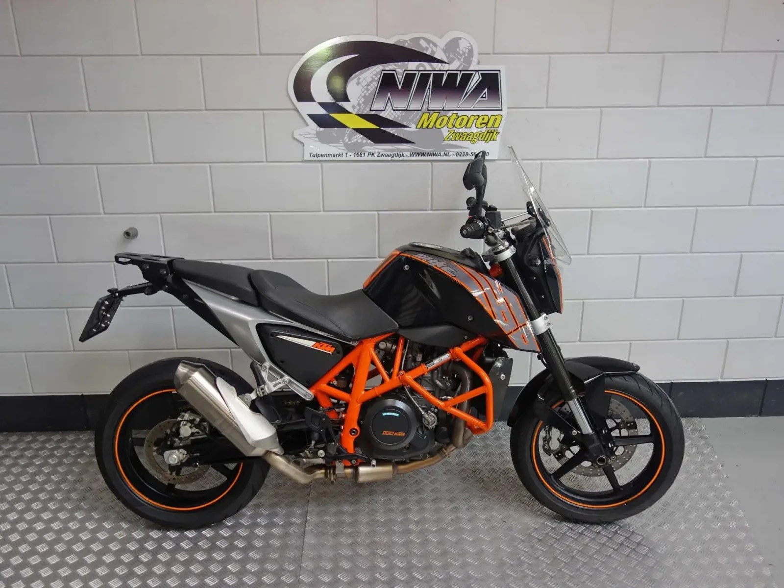 KTM 690 Duke (2012) — foto 1