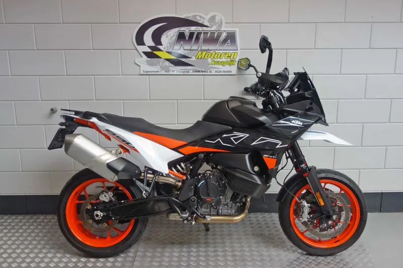 KTM 890 SMT (2024)