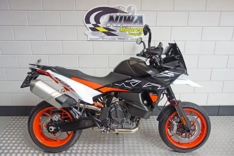 KTM 890 SMT (2025)