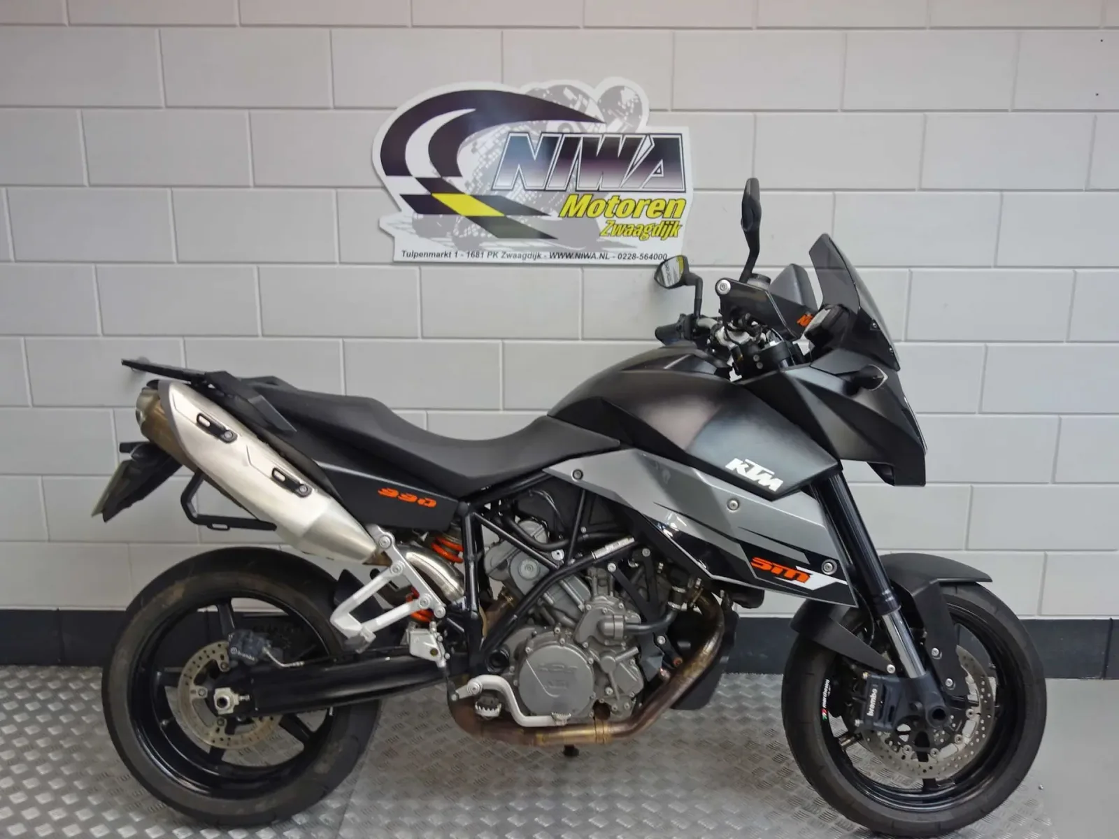 KTM 990 Supermoto R (2010) — foto 1