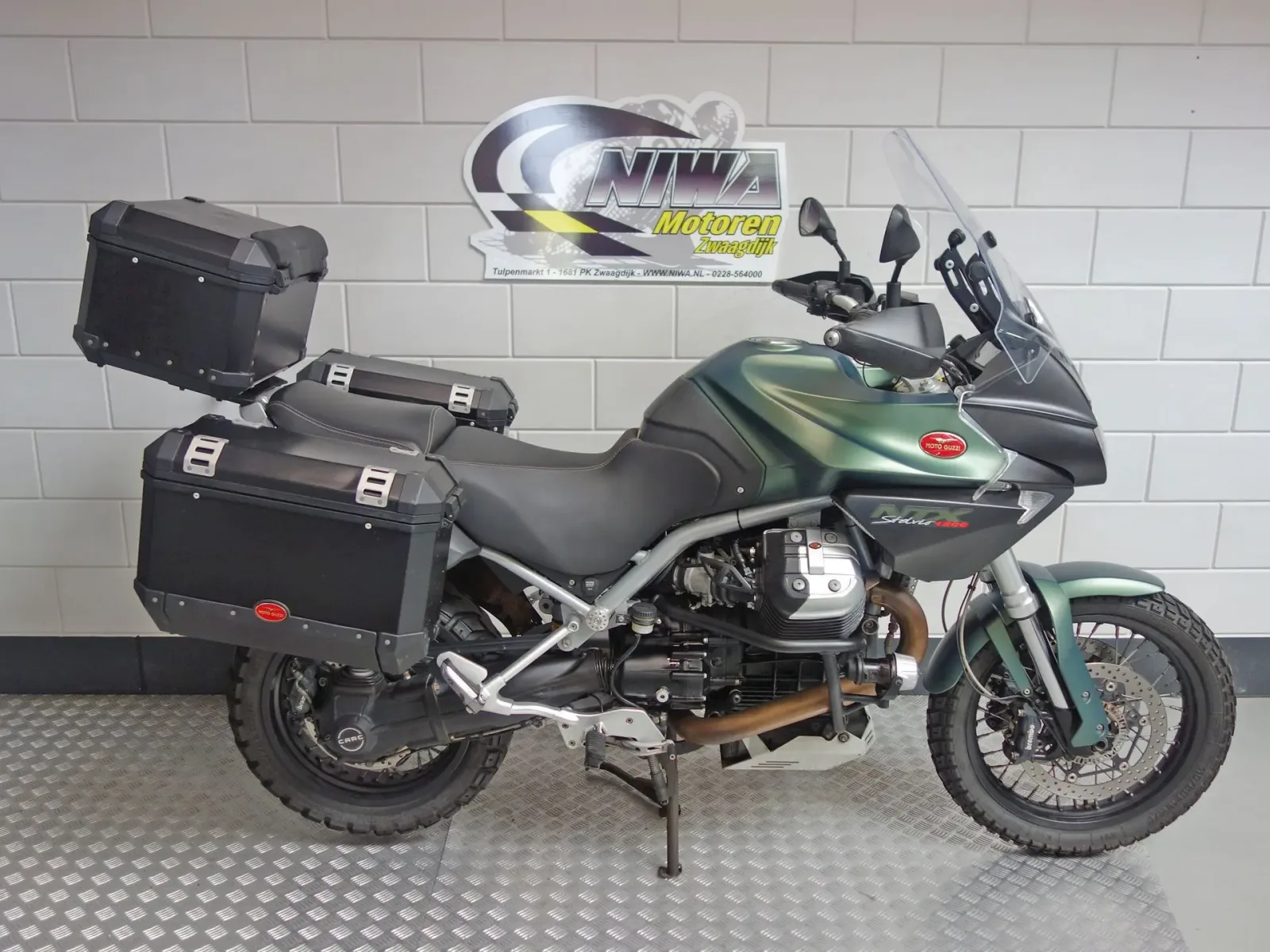 Moto Guzzi Stelvio (2013) — foto 1