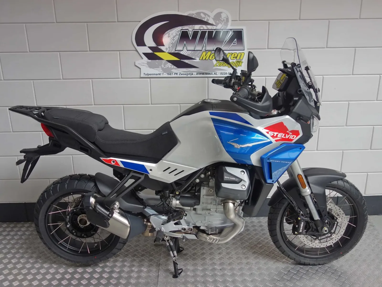 Moto Guzzi Stelvio (2026) — foto 1