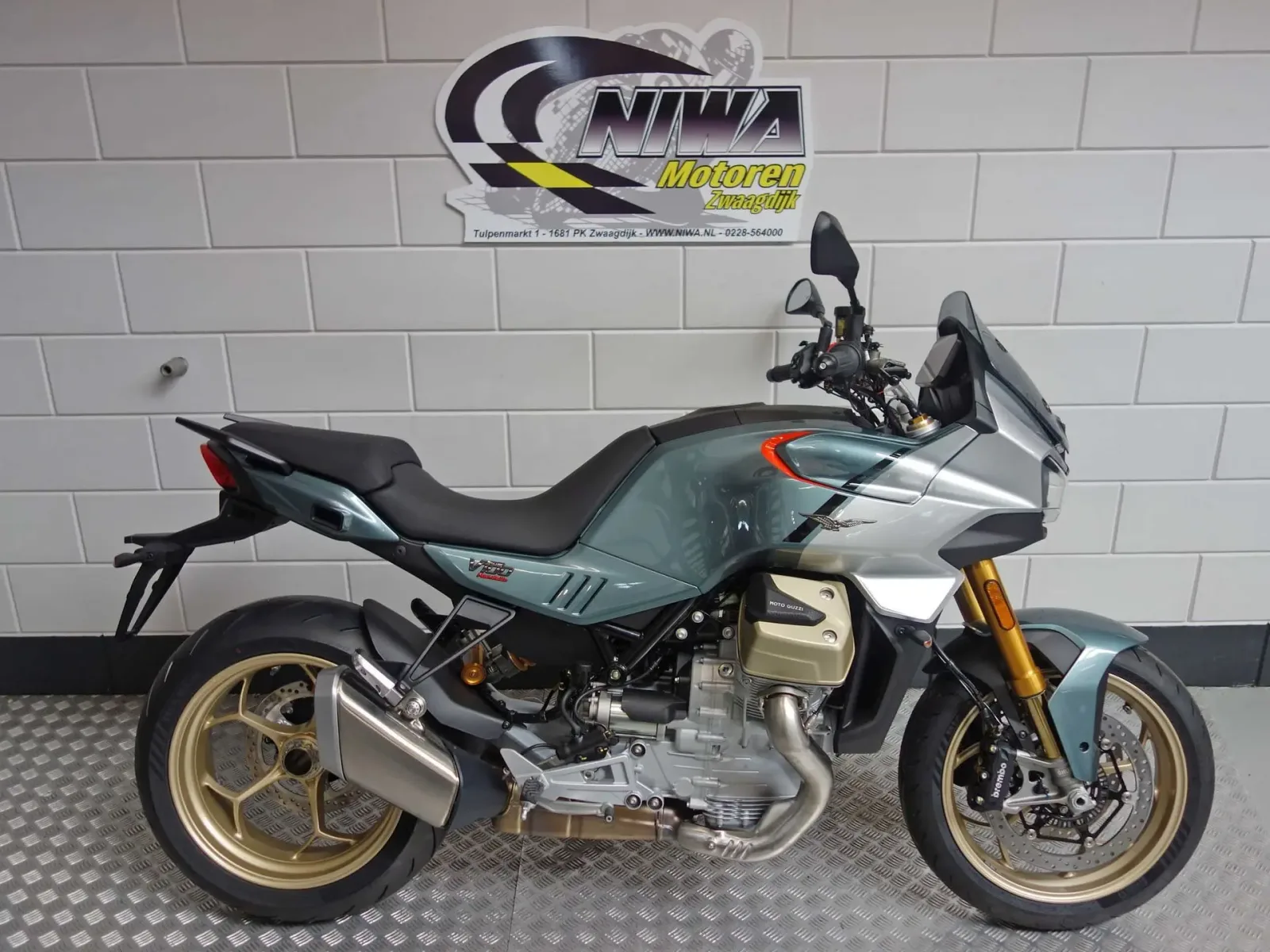Moto Guzzi V100 Mandello (2026) — foto 1