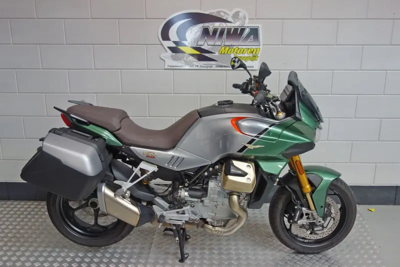 Moto Guzzi V100 Mandello S (2024)
