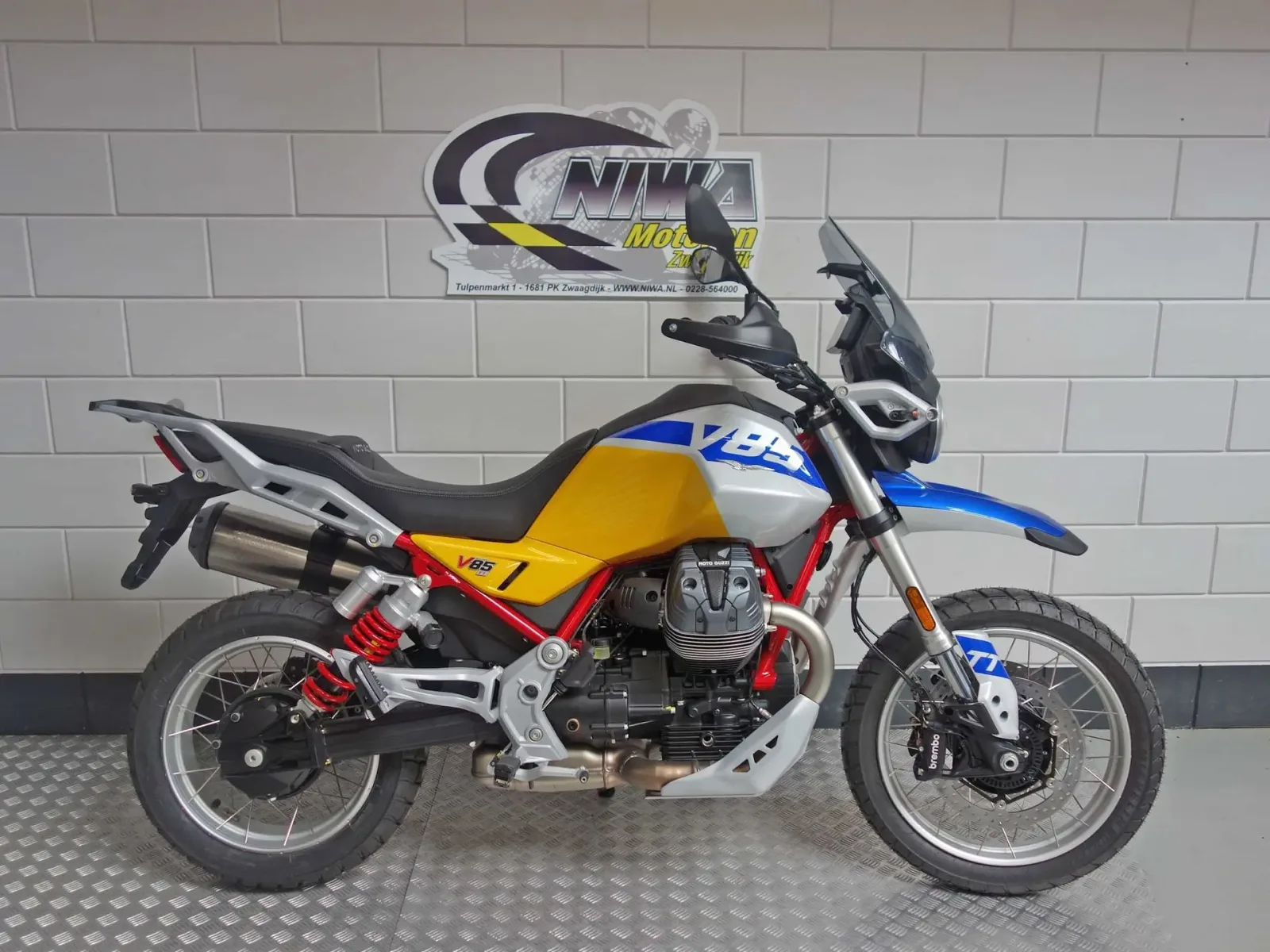 Moto Guzzi V85 TT (2026) — foto 1
