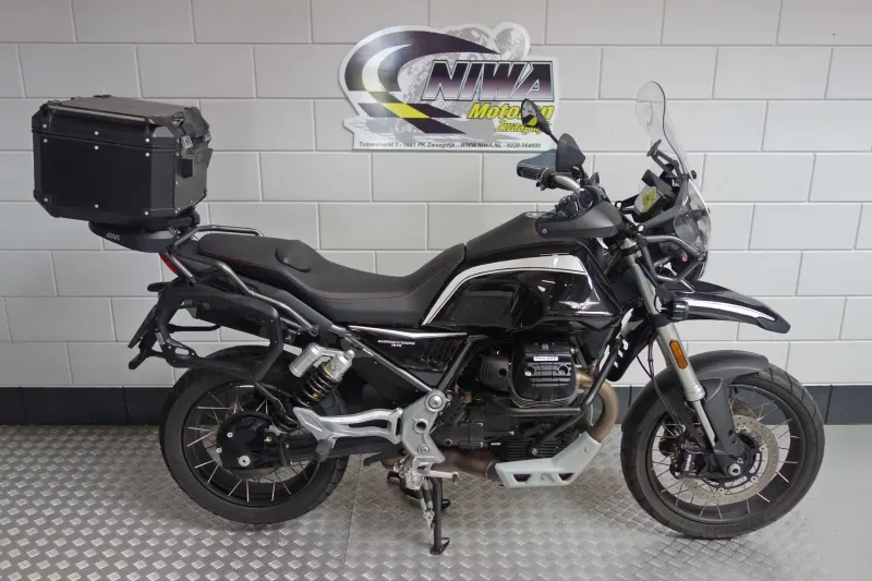 Moto Guzzi V85 TT Travel (2022)