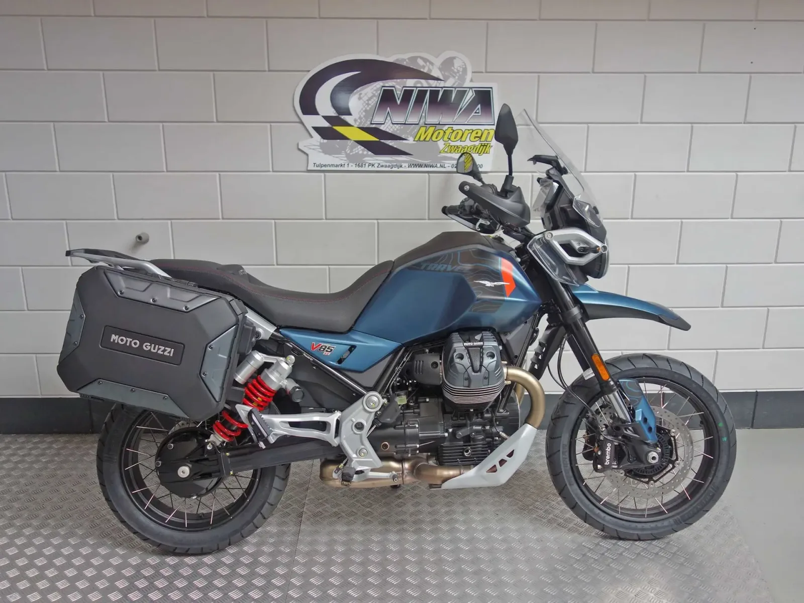Moto Guzzi V85 TT Travel (2026) — foto 1
