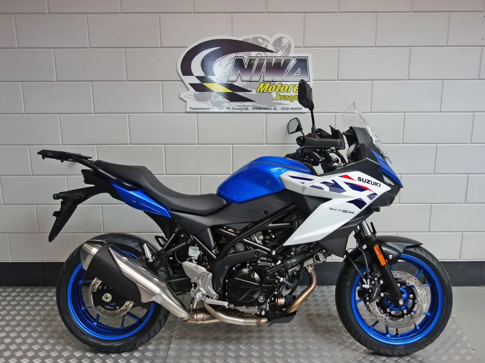 Suzuki SV-7GX (2026) — foto 1