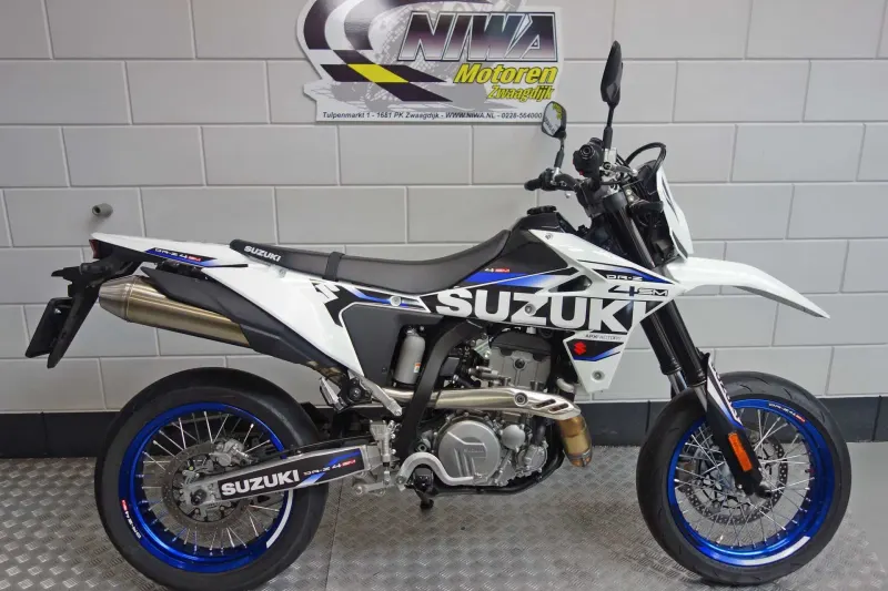 Suzuki DR Z4SM (2026)