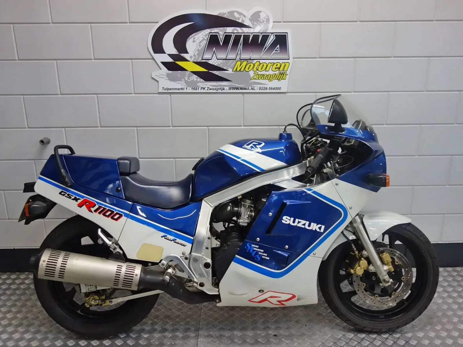 Suzuki GSX-R1100W (1987) — foto 1