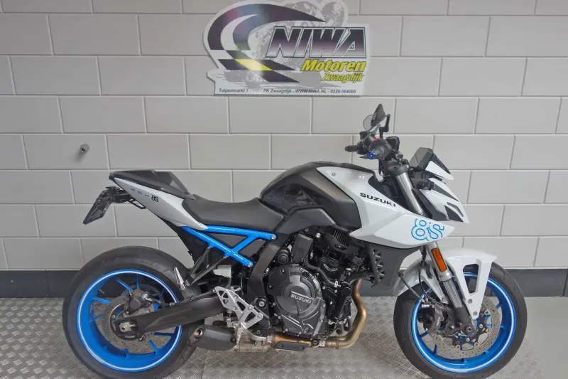 Suzuki GSX-8S (2023)