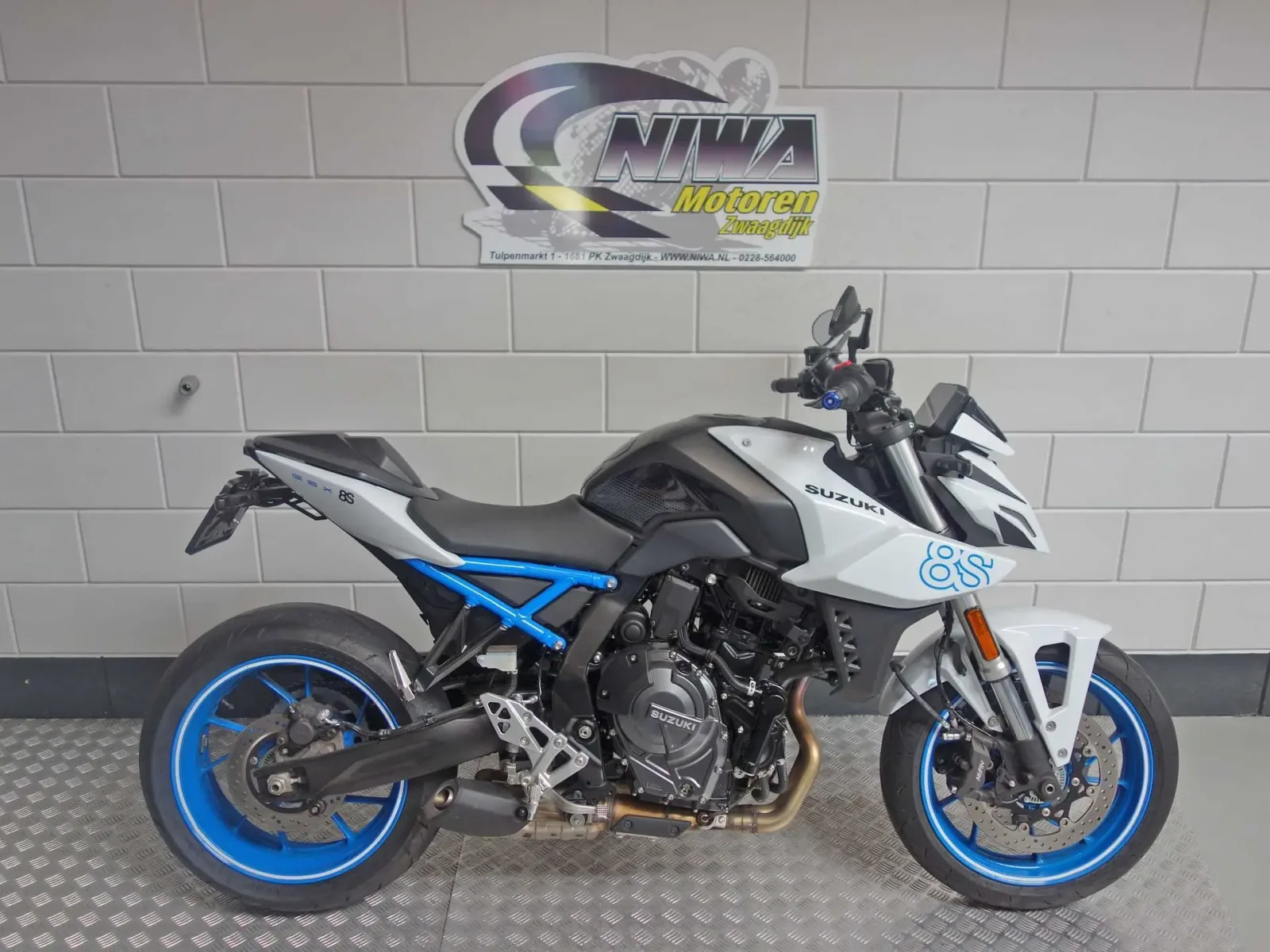 Suzuki GSX-8S (2023) — foto 1