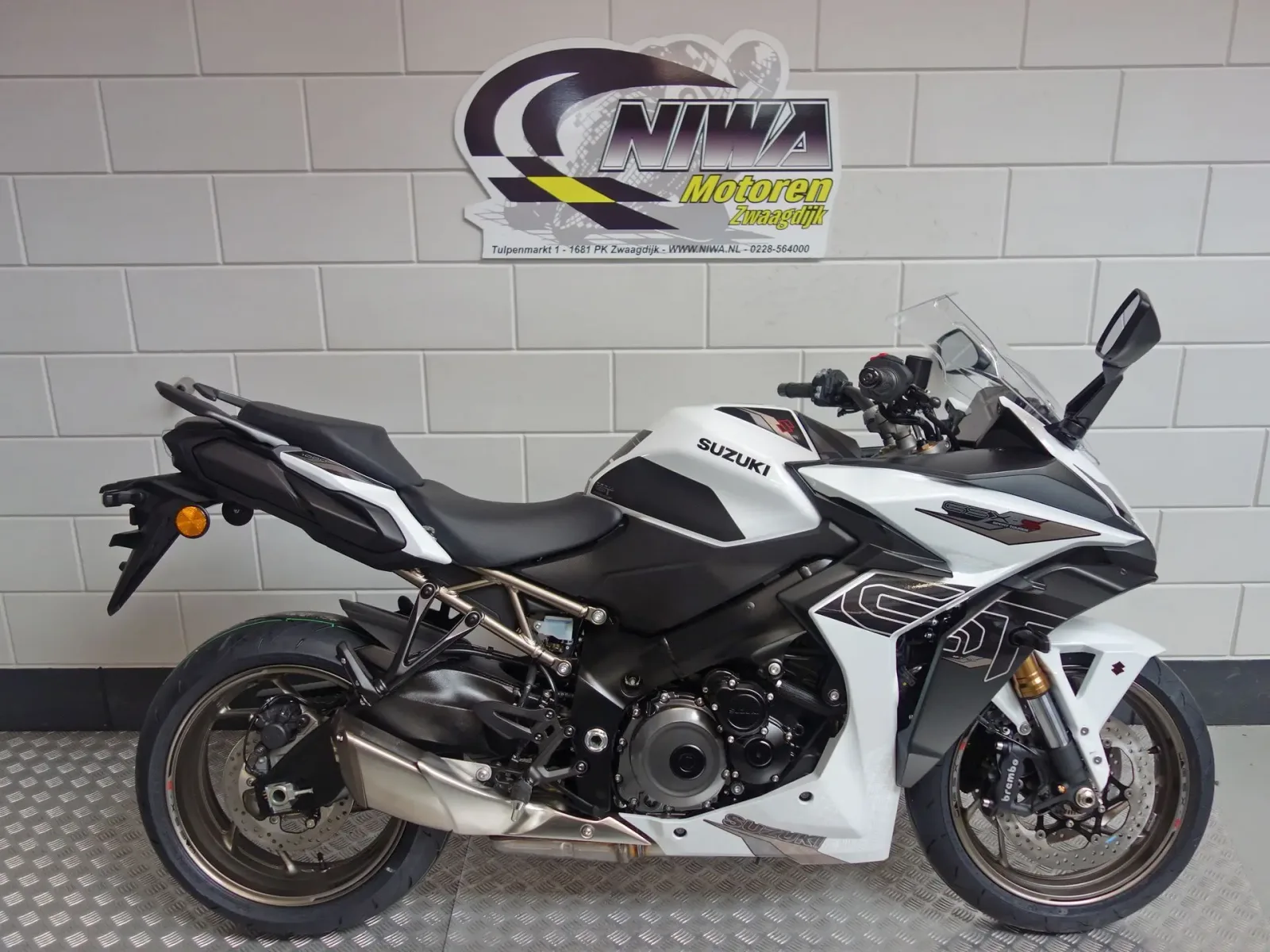 Suzuki GSX-S1000GT (2026) — foto 1