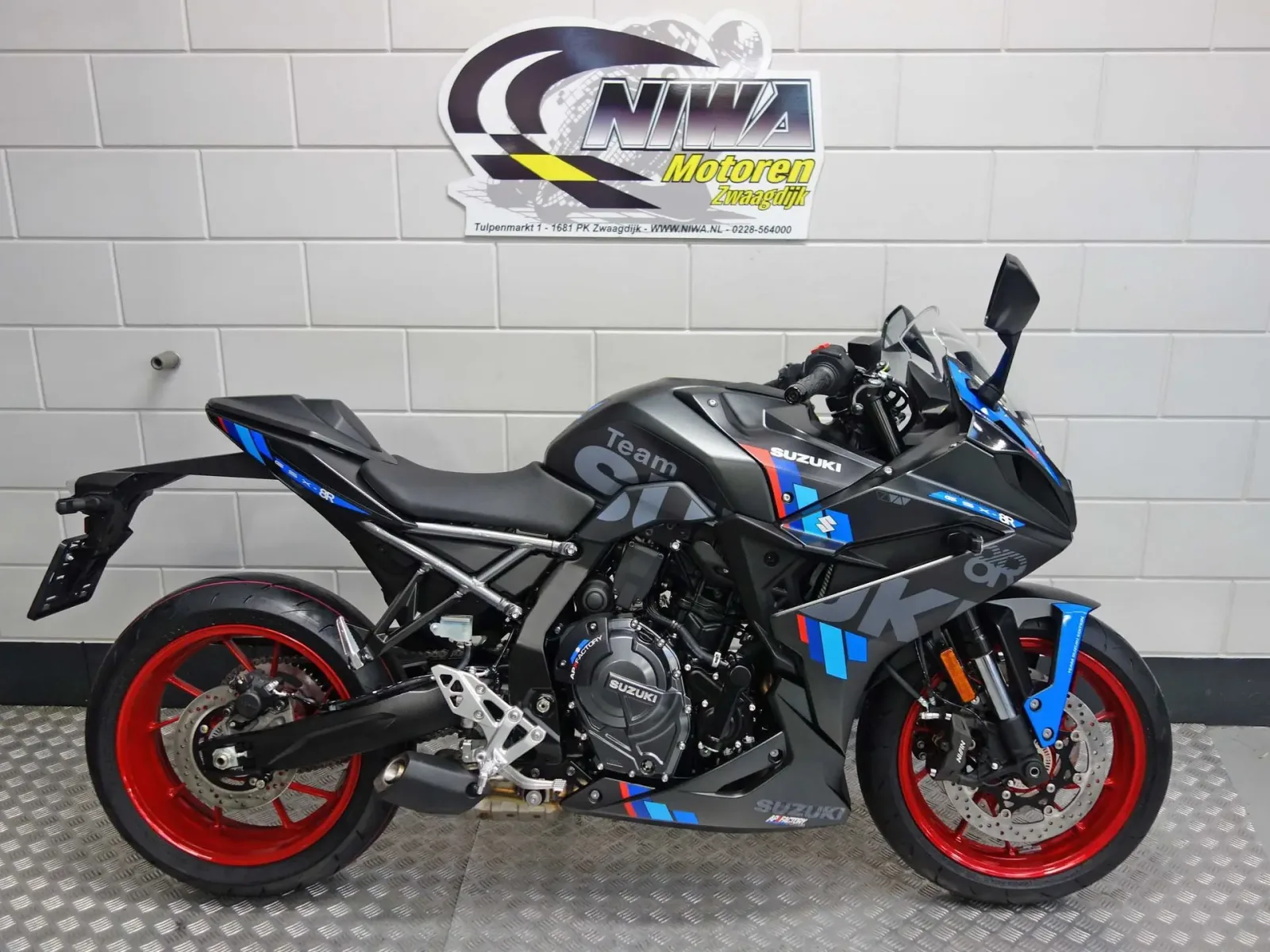 Suzuki GSX-8R (2026) — foto 1
