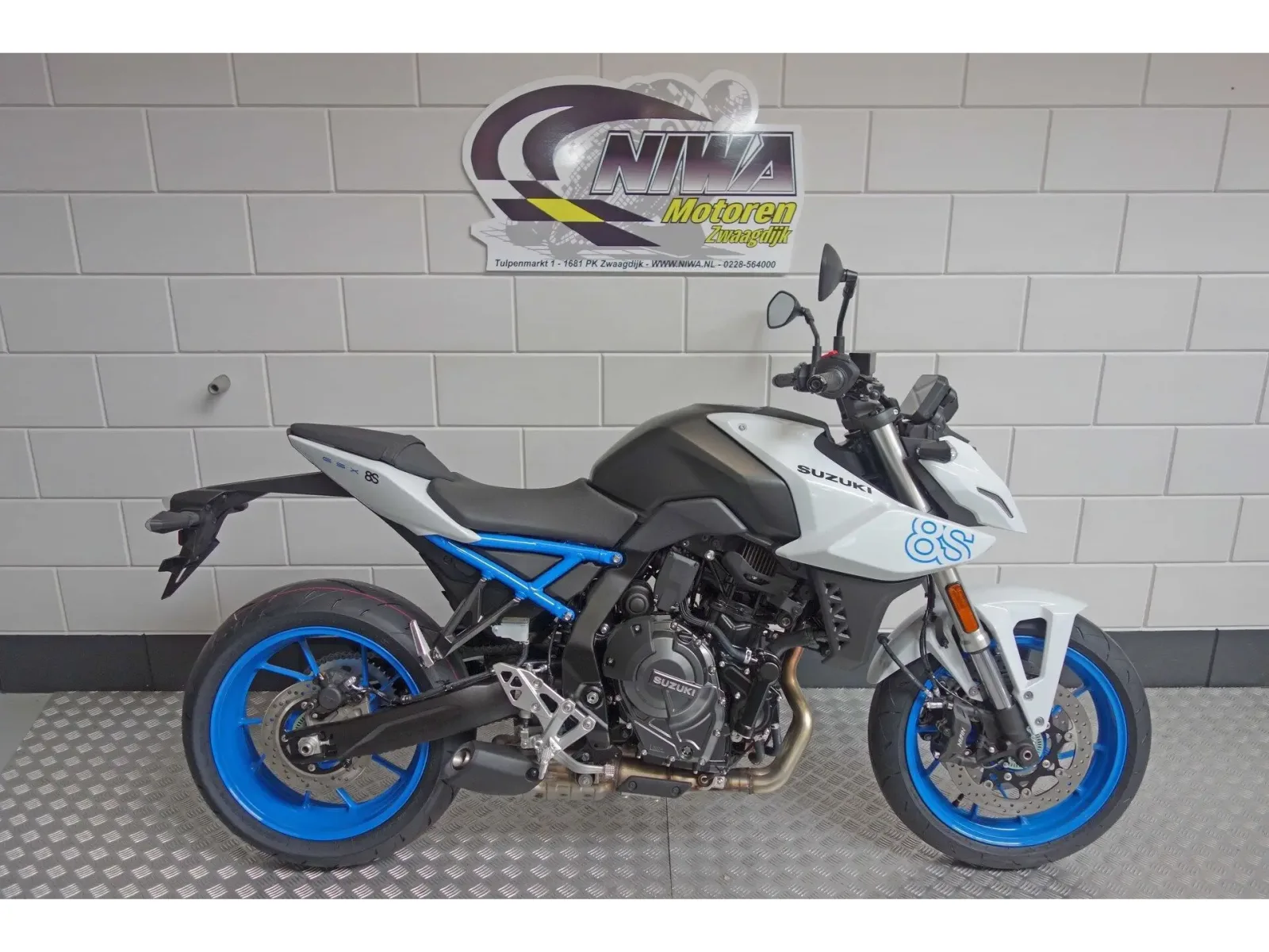 Suzuki GSX-8S (2026) — foto 1