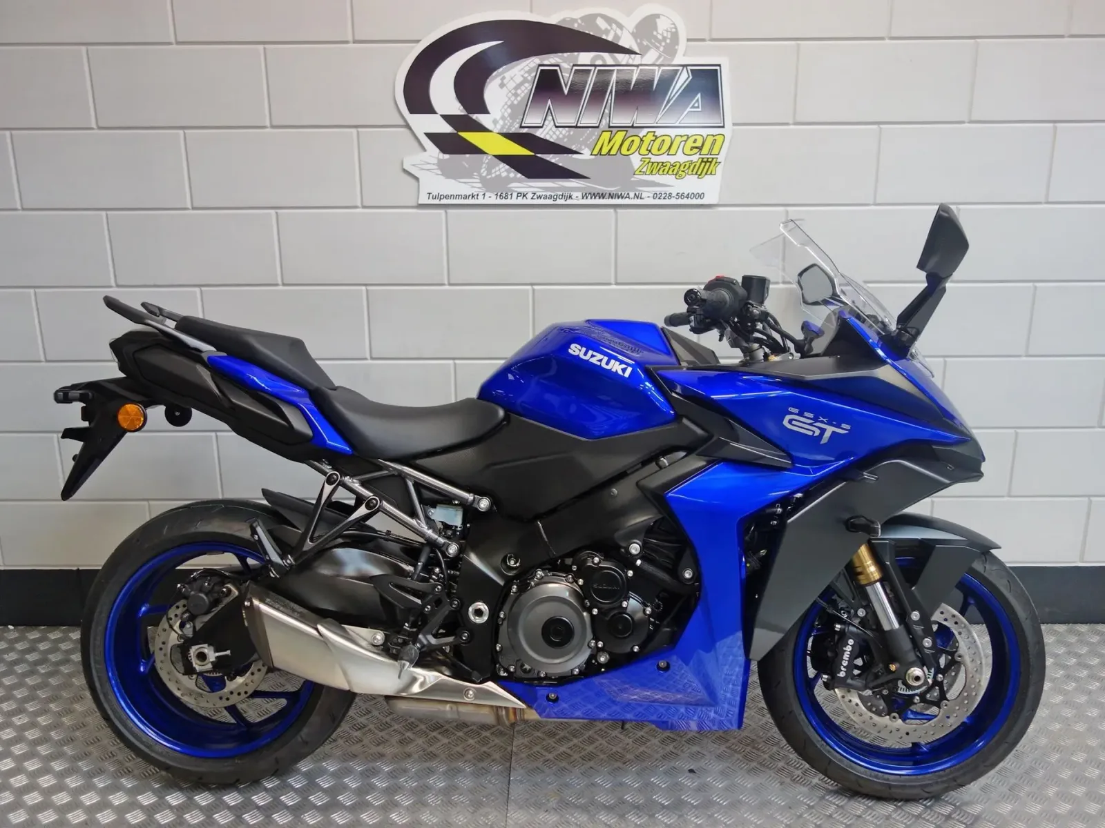 Suzuki GSX-S1000GT (2026) — foto 1