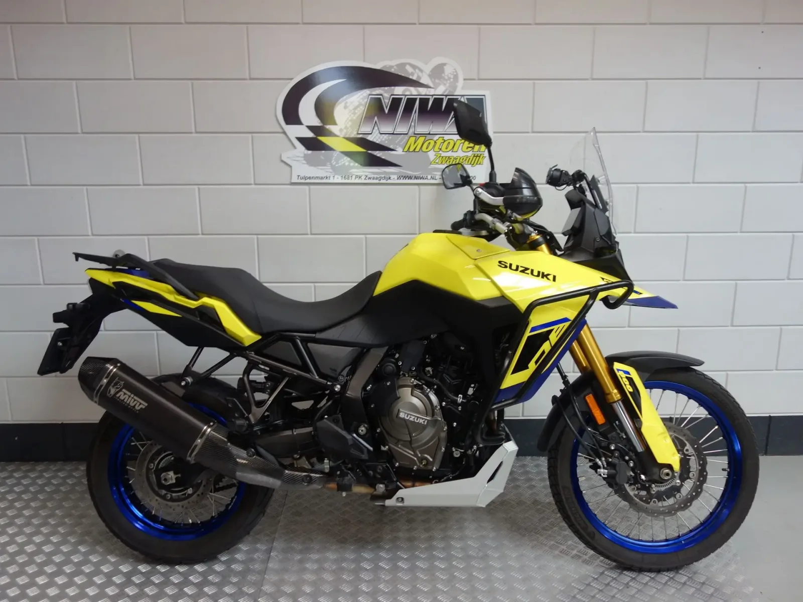 Suzuki V-Strom 800 DE (2025) — foto 1
