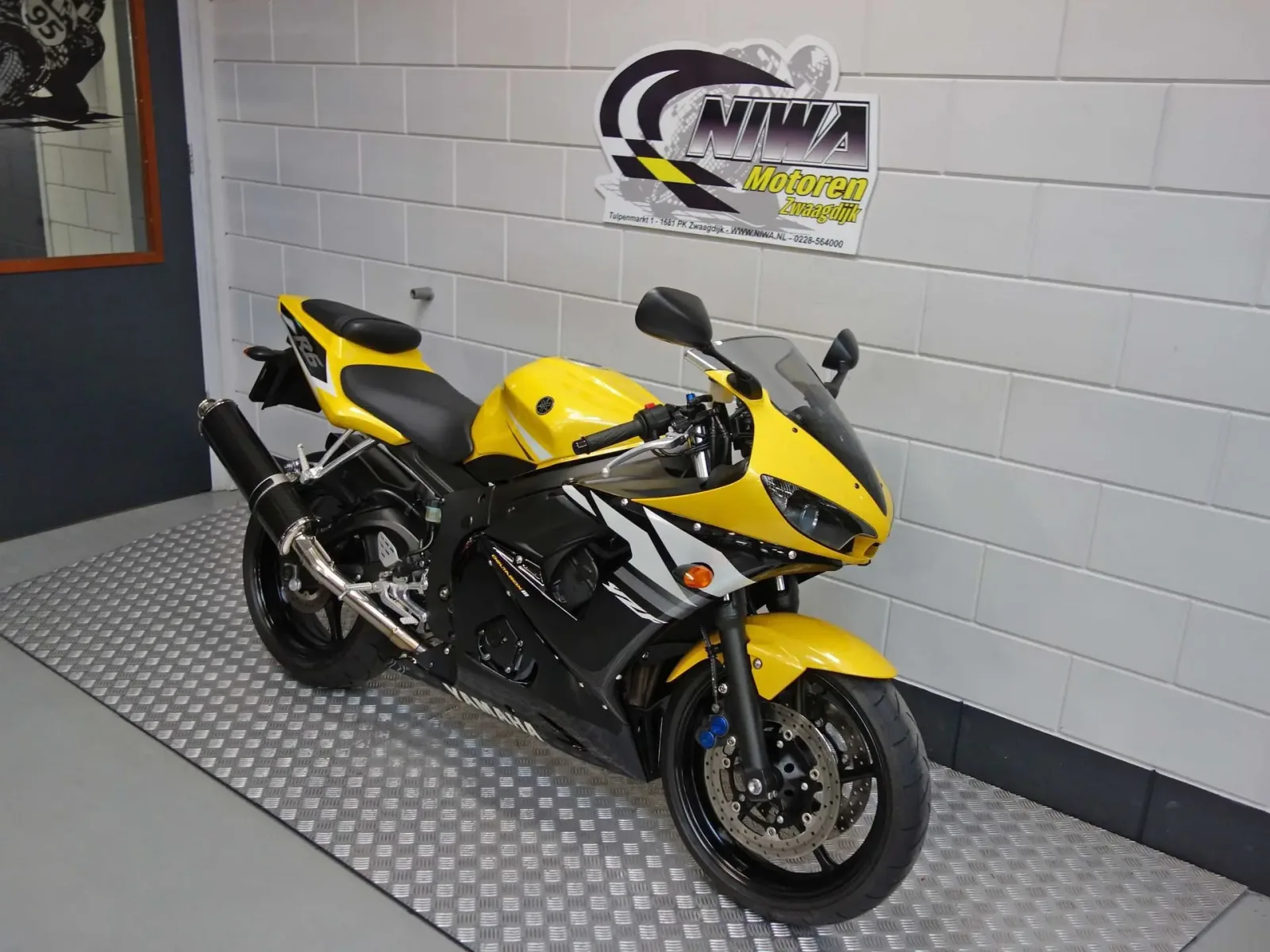 Yamaha YZF-R6 (2004) — foto 1