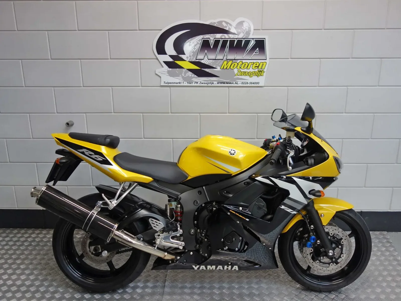 Yamaha YZF-R6 (2004) — foto 1