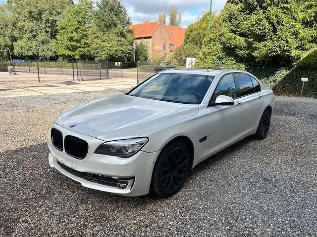 BMW 7-Serie (2015) — foto 1