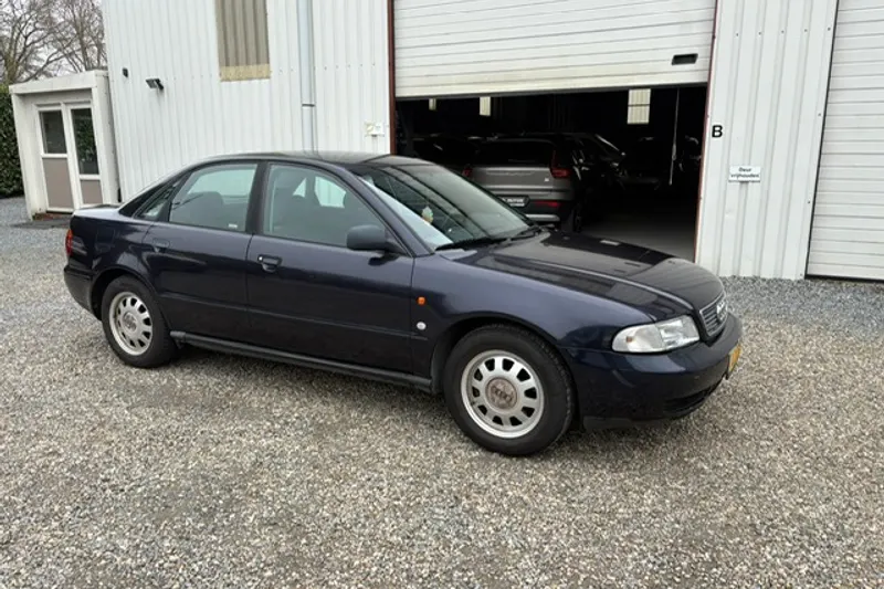 Audi A4 (1995)