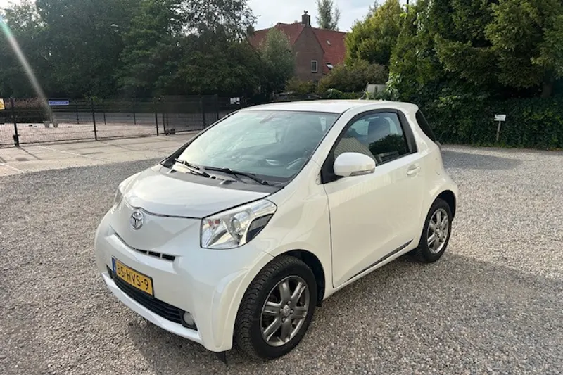 Toyota iQ (2009)