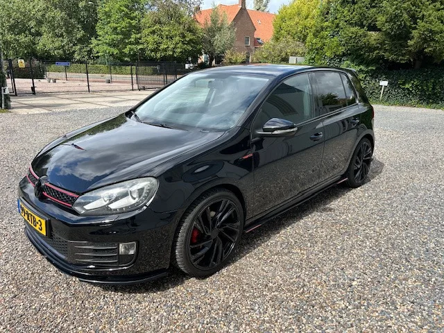 Volkswagen Golf (2009) — foto 1