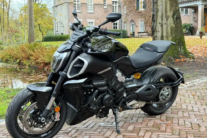 Ducati Diavel V4 (2025)