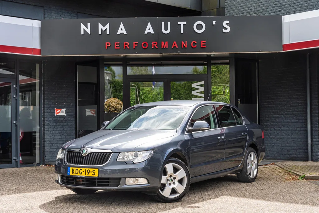 Škoda Superb (2009) — foto 1