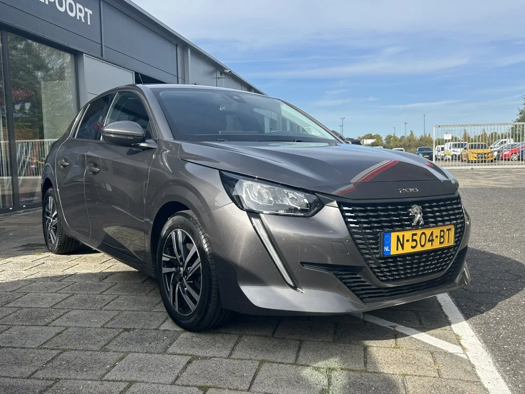 Peugeot 208 (2021) — foto 1